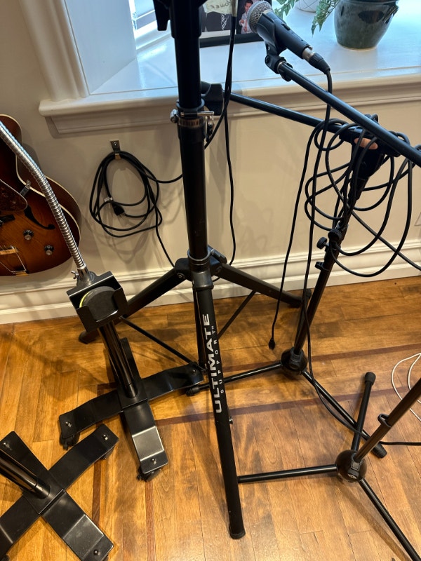 Yamaha MSR100 8" Powered Speaker avec soutien Équipement pour DJ et