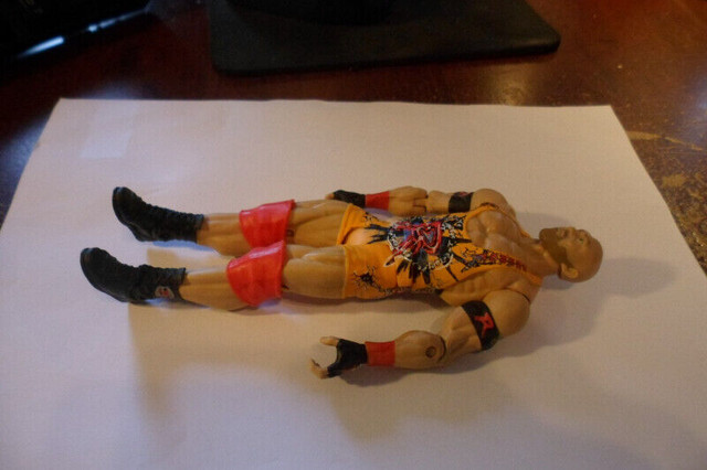 Ryback Wrestling figure wwe wwf mattel 2012 yellow basic Series dans Art et objets de collection  à Victoriaville - Image 2