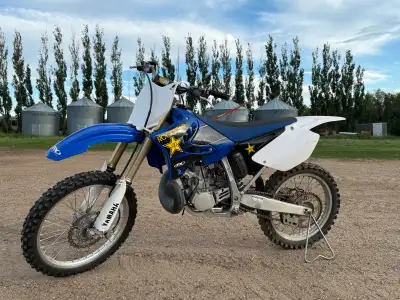 2014 yz250 2stroke. Original owner. only ever used for trail and hills. Never been blown up. Everyth...