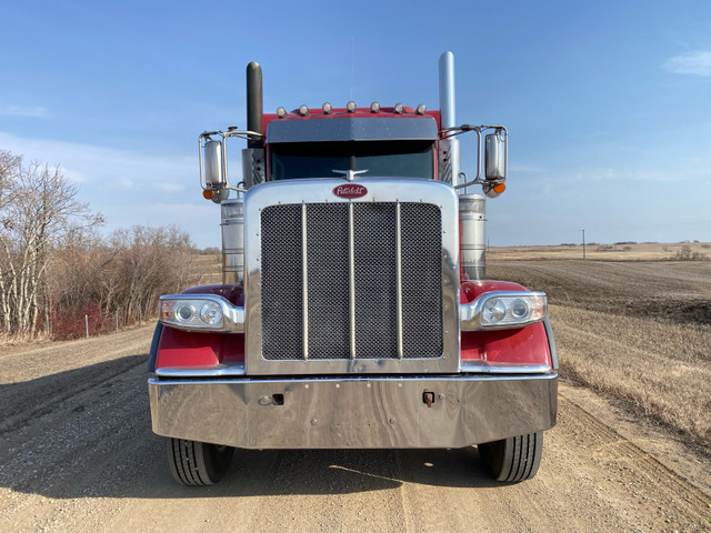 2018 389 Peterbilt in Heavy Trucks in Regina - Image 2