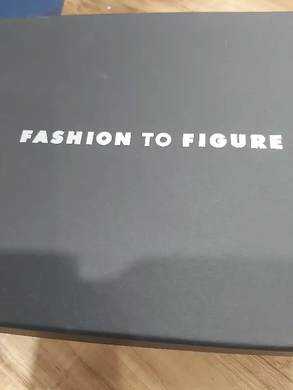 Heels - Women 8 in Women's - Shoes in Kitchener / Waterloo - Image 3