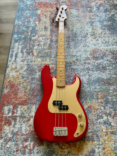 Fender VINTERA® '50S PRECISION BASS, View more