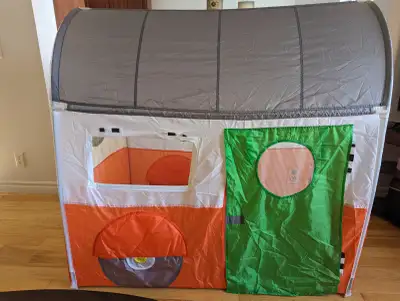 Brand: IKEA Excellent condition, like NEW It's easy to fire up your child's imagination with a play...