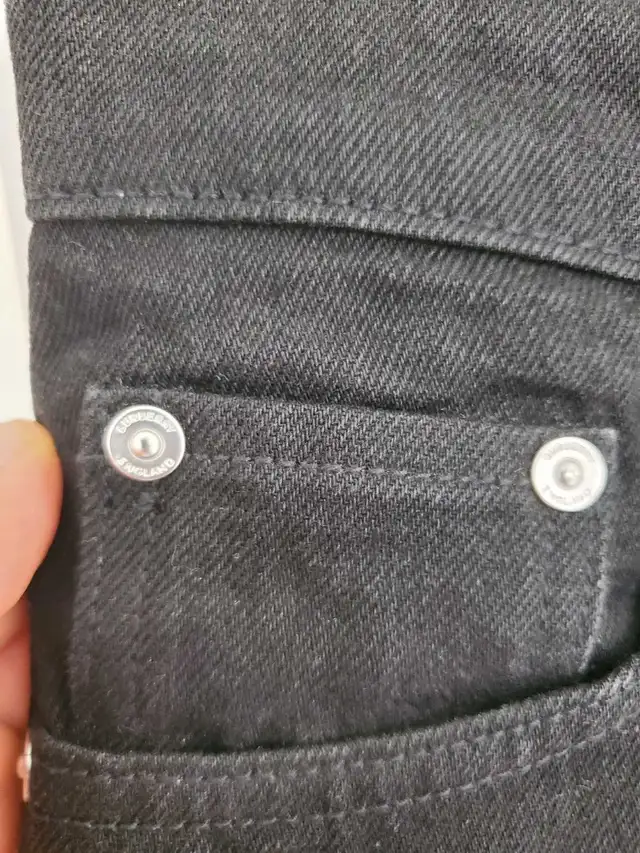 Burberry men's black straight leg jeans. size 28/L32. new/no tag in Men's in City of Toronto - Image 6