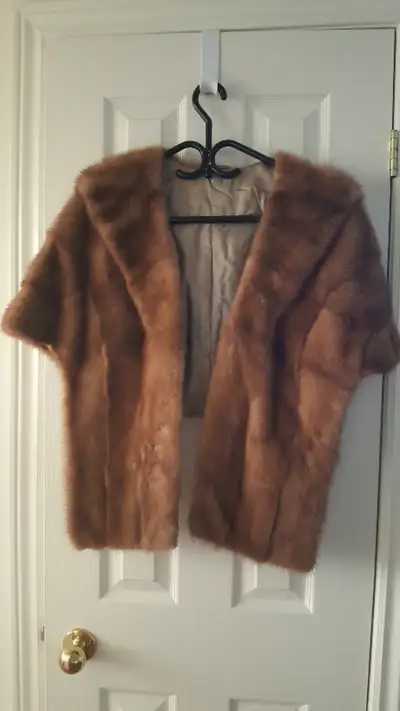 Only one owner. Looked after and in beautiful condition. Estate sale. No Email PLS. Call Dean at 519...