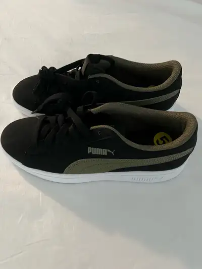 Woman’s Puma *New, View more