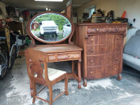 Commode et coiffeuse + chaise