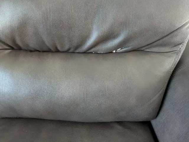 Bonded leather couch in Couches & Futons in Dartmouth - Image 4