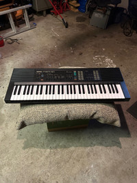  Yamaha PSR – 31 keyboard 