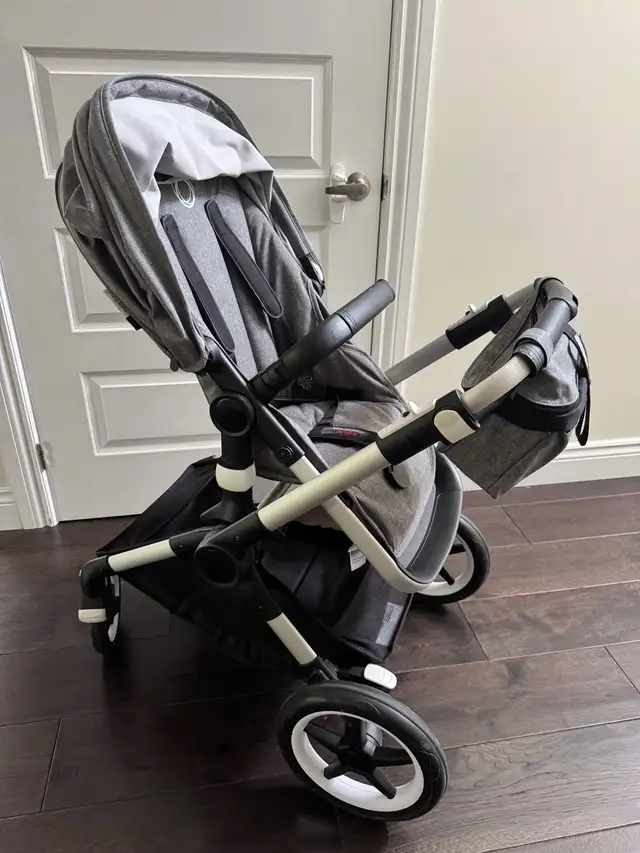 Stroller Bugaboo Fox 2 Grey Melange with Seat, Bassinet and Acce in Strollers, Carriers & Car Seats in London - Image 3