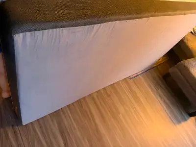 Matelas twin  / mattress twin 50$, View more