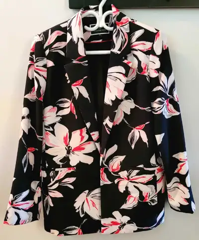 Women's Size 10 Blazer from Melanie Lyne, View more