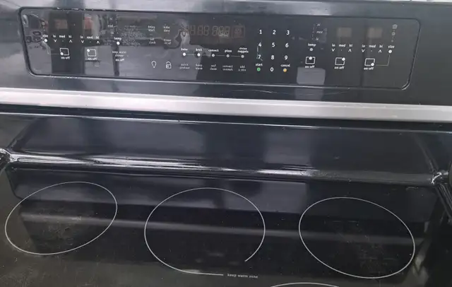 Electric-Range Kenmore black in Stoves, Ovens & Ranges in City of Montréal - Image 3