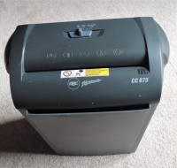 GBC 8 Sheet Cross Cut paper Shredder