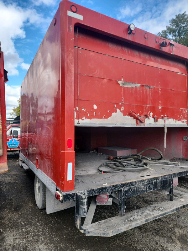 Belle boîte de camion 13', pour entreposage, livraison possible dans Conteneurs d’entreposage  à Saint-Jean-sur-Richelieu - Image 3