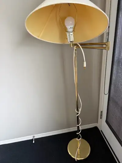 FREE FLOOR LAMP need to go asap, View more