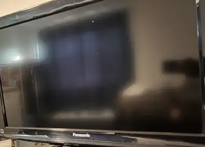 32 inches Pickup only If AD is up, it’s available