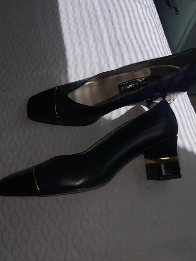 women's high heel shoes in assortment in Women's - Shoes in Lethbridge - Image 6