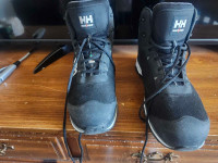 Size 13 helly Hanson Steele towed boots