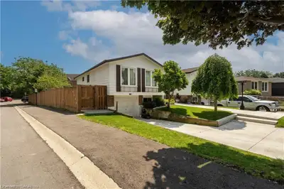 FOR RENT 179 Wendover Drive, Lower Unit, Hamilton, ON $1,499/month Bright and recently renovated 1 B...
