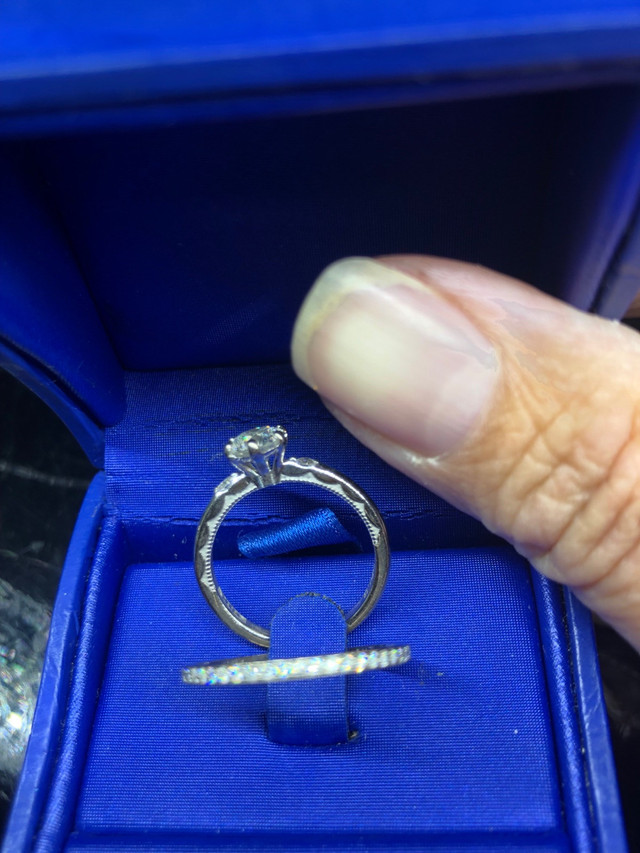 Worth 9,000 SIZE 6 18 carat white gold wedding rings worth 9000$ in Jewellery & Watches in Regina - Image 4