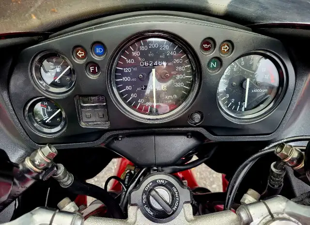 1999 Honda CBR1100XX Super Blackbird  in Sport Touring in Mississauga / Peel Region - Image 6