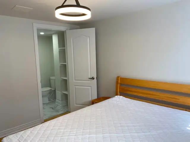 $950 All-Inclusive  Private Ensuite  Rouge Woods Richmond Hill