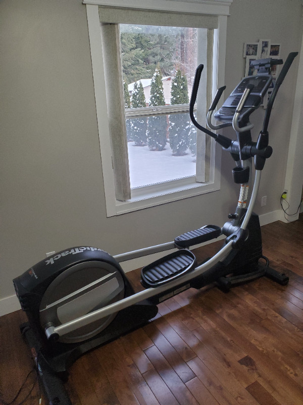 NORDICTRACKSE7i Elliptical Exercise Equipment Nelson Kijiji