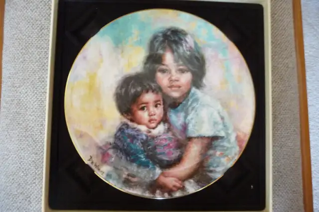 ROYAL DOULTON ALL GOD'S CHILDREN 5 PLATES BY LISETTE DEWINE in Arts & Collectibles in Sudbury - Image 10