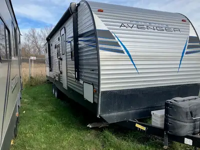 This trailer is amazing for any type of family, it sleeps up to 8 people confutable. It has a privat...