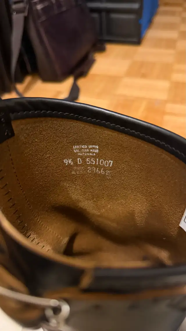 Red Wing 2966 Engineer Boots in 9.5 D in Men's Shoes in City of Toronto - Image 8