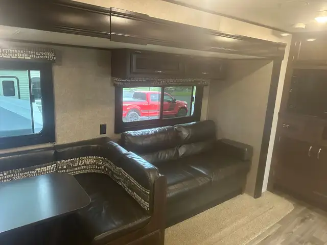 Jayco Jay Flight SLX 287BHS 2018 in Travel Trailers & Campers in Lévis - Image 5