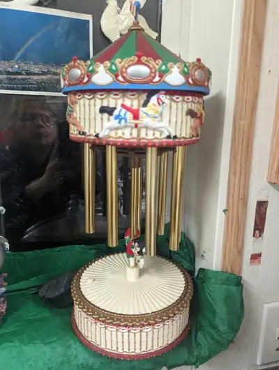 17-IN TALL CHRISTMAS CHIME IT ROTATES  CHIMES COINCIDE, View more