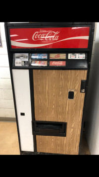 Rare, Working Vintage 1960s-1970s Coca-Cola Machine!