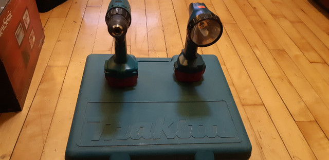 Kit Perceuse MAKITA 12v  1400/min. dans Autre  à Ville de Montréal - Image 3