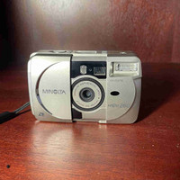Minolta vectis 260 film camera 