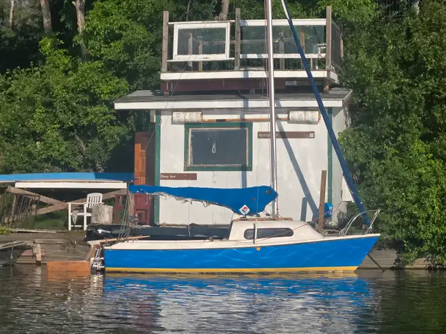 Siren 17 micro-cruiser sailboat in Sailboats in Saskatoon - Image 3