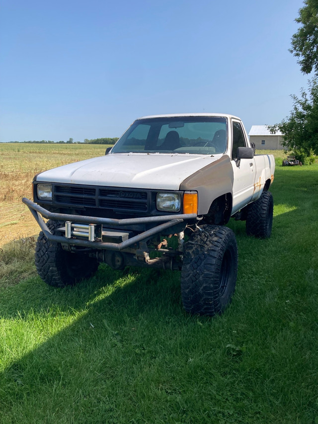 1988 Toyota Pickup in Cars & Trucks in Windsor Region