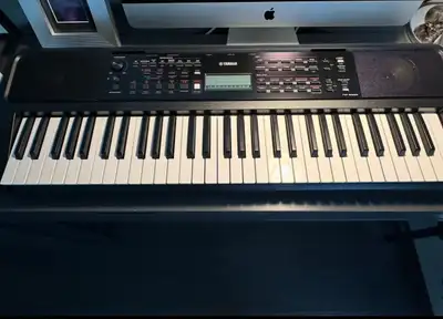 YAMAHA KEYBOARD PSR E383, View more