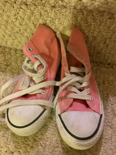 10 bucks for each shoe. The pink shoe is size 1 kids and the black shoe is size 3