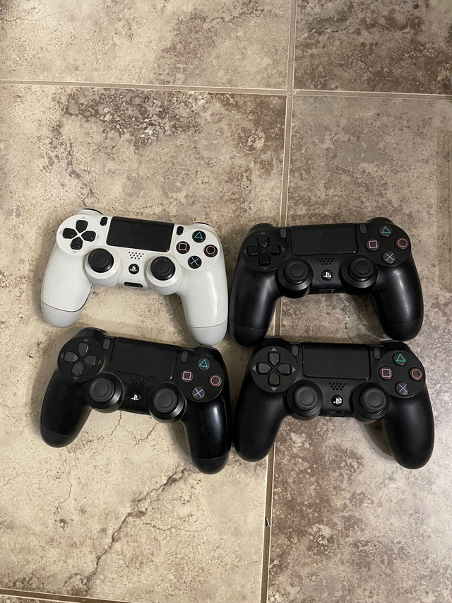 PS4 Controller in Sony Playstation 4 in London