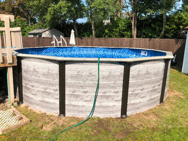 Installation de toile piscine hors terre dans Spas et piscines  à Lanaudière - Image 2