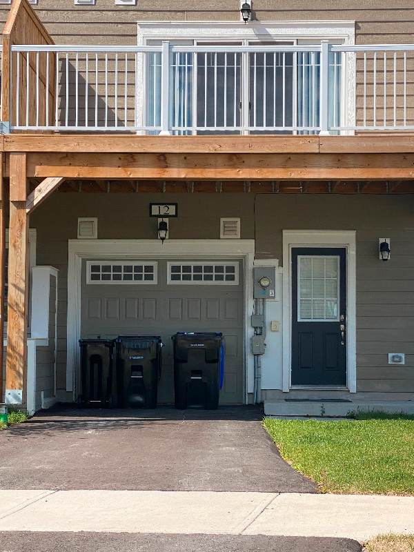 New townhome in east end of Wasaga Beach Ont 3 Bedrooms 2 bath in Ontario - Image 2