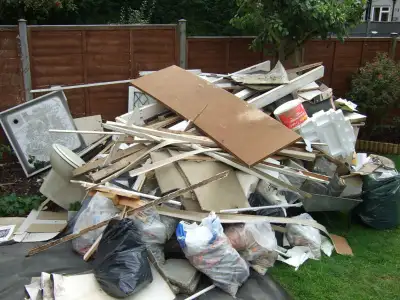25$  RAMASSAGE DE DEBRIS/ DÉMOLITION  /JUNK REMOVAL 514-262-7275, View more