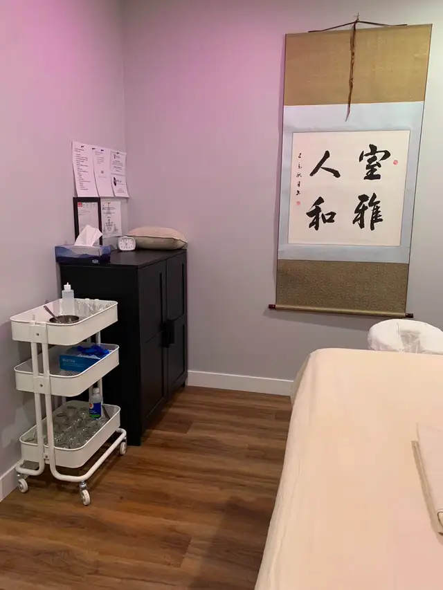 Super Hands Massage (Moxibustion)