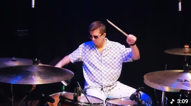 Drummer looking for Rock Band