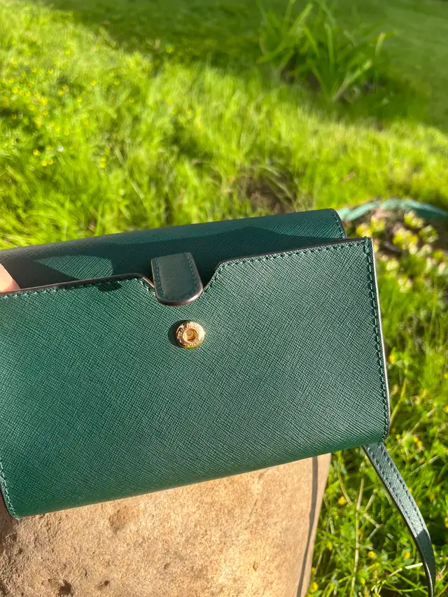 MK Jet Set Travel Emerald Green Leather LG Phone Crossbody Bag in Women's - Bags & Wallets in Edmonton - Image 8