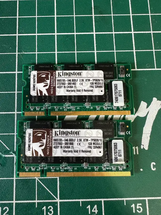 KTM-TP9828/1G Kingston 1GB PC2700 DDR-333MHz non-ECC  in System Components in Mississauga / Peel Region - Image 2