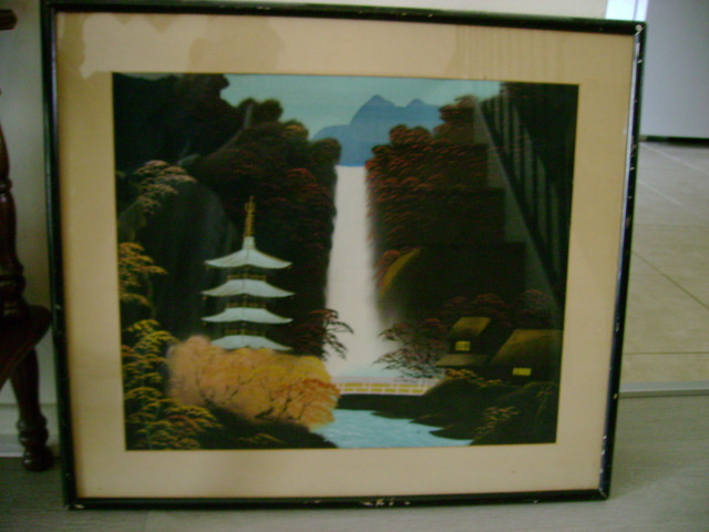 1970 JAPAN SILK PAINTING ( SIZE 18 IN X 21 IN ) in Arts & Collectibles in Ottawa - Image 2
