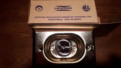 PRISE ENCASTRÉ HORLOGE EN LAITON, View more